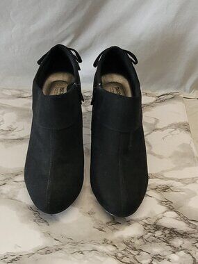 Coach and Four Black Suede Cuffed Ankle Booties with Bow Size 9